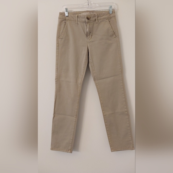 American Eagle Outfitters Super Stretch Skinny Fit Khaki Pants Size 8 Short - Picture 5 of 7